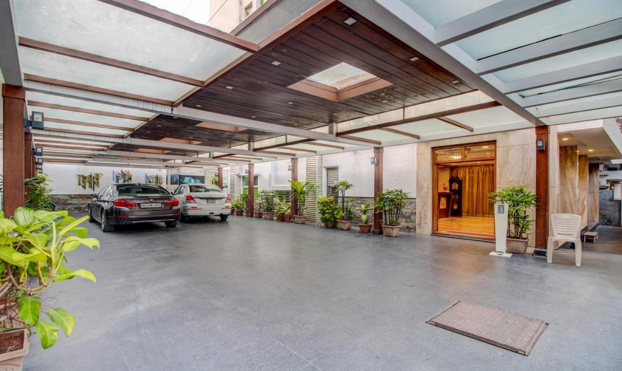 Treebo The Sai Leela Suites R T Nagar Bangalore Eksteriør bilde