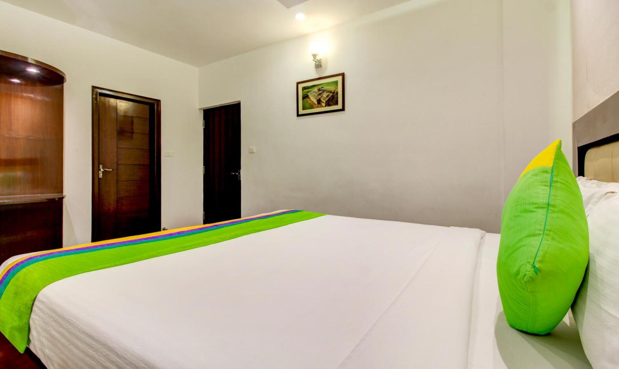 Treebo The Sai Leela Suites R T Nagar Bangalore Eksteriør bilde